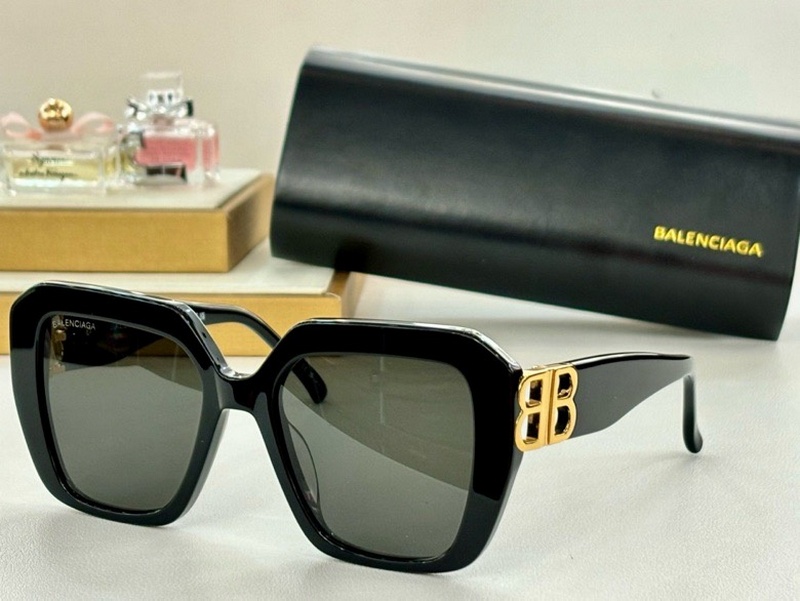 Balenciaga Sunglasses 137